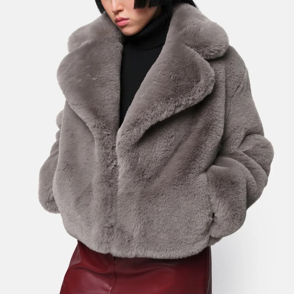 APPARIS Fur Coat - Picture 4 of 4
